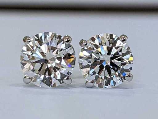 Ohrstifte aus 14 Karat weißgold mit 5,07 Karat Diamant