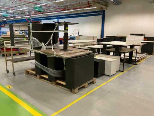 Batch of office inventory