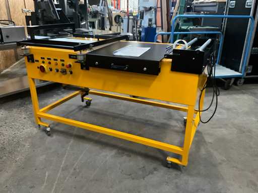 AVC Sealing Solutions HS 500 AT Corner Sealing Machine