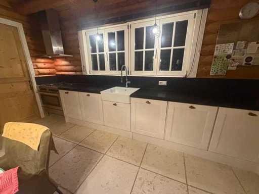 Kuchnia z urządzeniami AGD