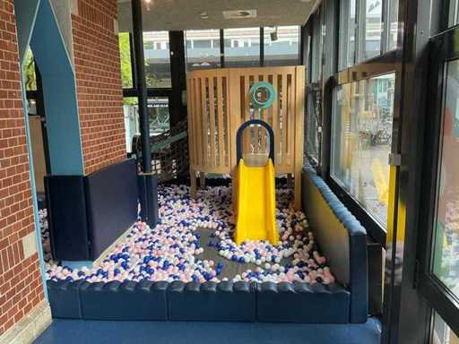 Greenspan - 5004DE01 - Playground unit with Ball pit and Slide (2023)