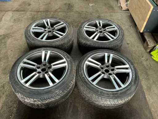 Porsche Breedset z oponami Michelin Felgi