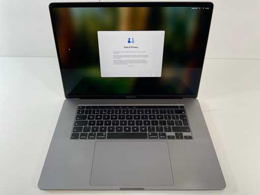 Apple MacBook Pro 15.4", Core(TM) i7 9th Gen, 16 GB RAM, 512 GB NVMe, AMD Radeon Pro 5300M 4 GB Laptop