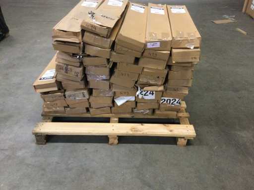 Aloni - AV419 - Aproximativ 60 picioare de baie