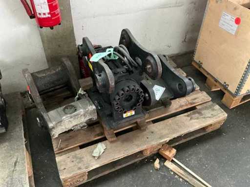 POWERTILT PTA-100, hydraulic quick couplers