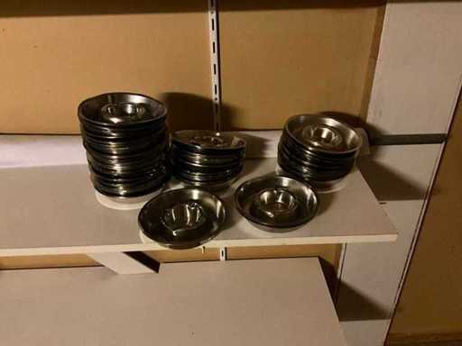 Stainless steel ashtrays (42x)