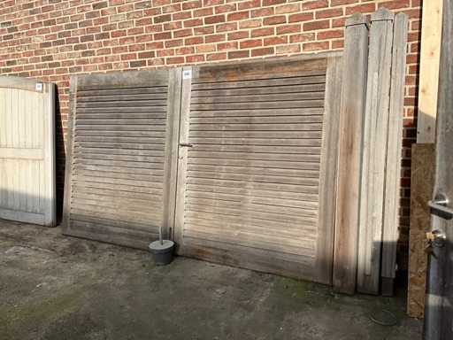 Poarta Gr?dinii Afzelia