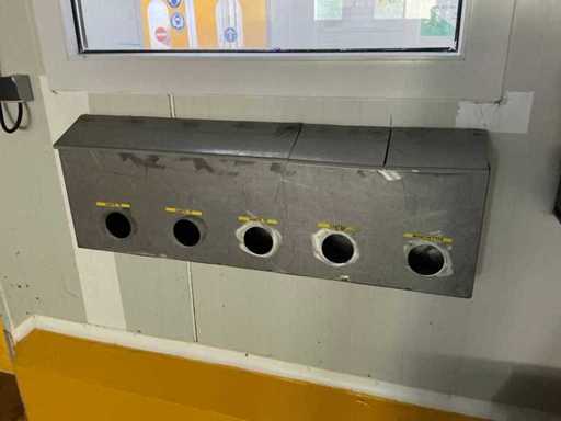 Verschiedene Wandmöbel (5x)