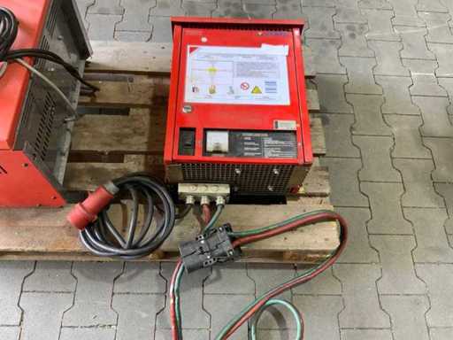Varta BTE 24/80 - Cargador de pilas 100