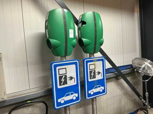 EV-box Laadpaal (2x)