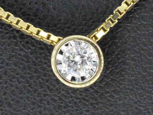 Gouden hanger met briljant geslepen diamant