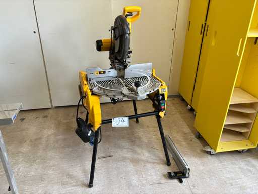 DEWALT D 27107-QS Mitre Saw