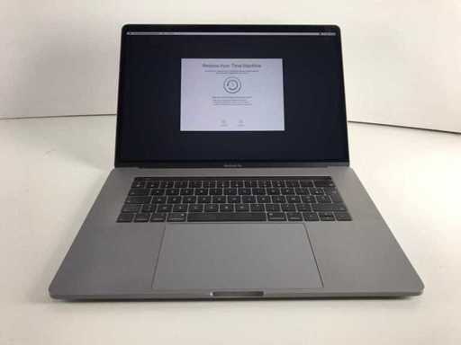 Apple MacBook Pro 15.4", Core(TM) i7 8th Gen, 16 GB RAM, 245 GB NVMe, AMD Radeon Pro 555X Laptop