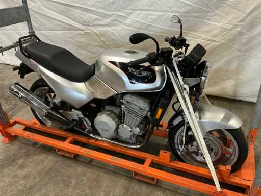1992 Moto Triumph Tour Trident 900