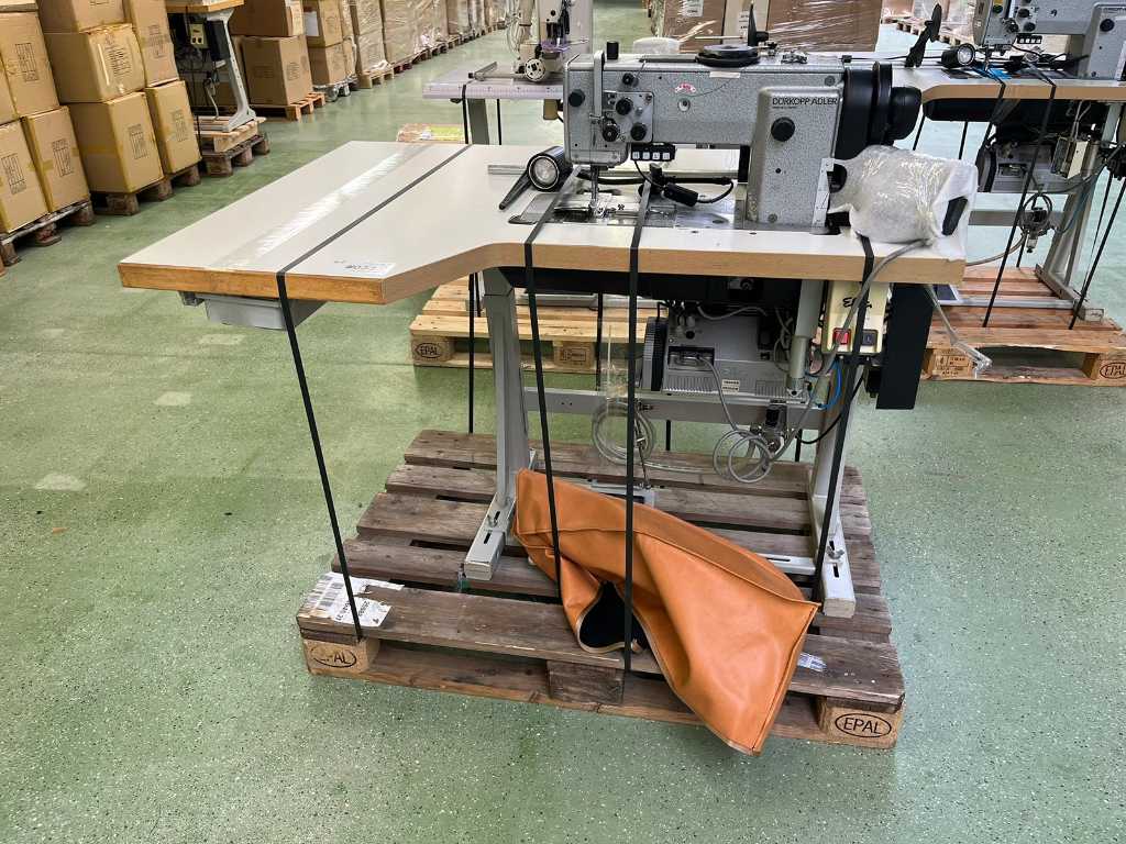 1996 JUKI 767-FA-373 Sewing Machine