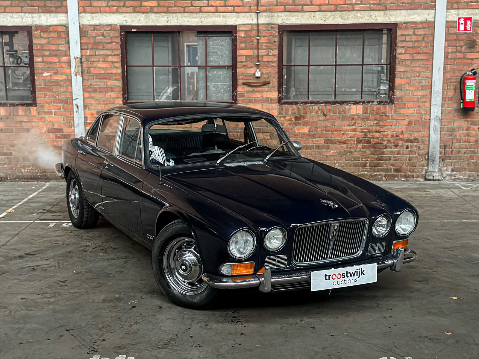 Jaguar XJ 5.3 V12 de Luxe 313 PS 1973, 94-YA-92