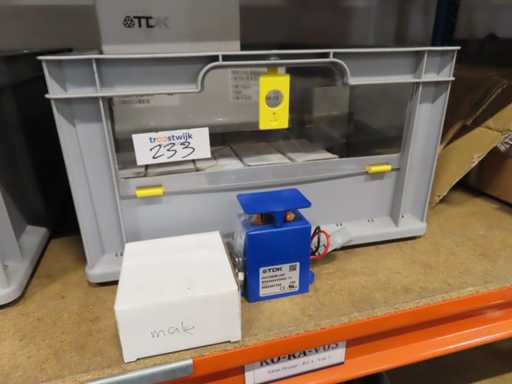 TDK - HVC500B-24F - male - Contactor (47x)