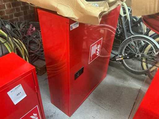 Fire hose cabinet