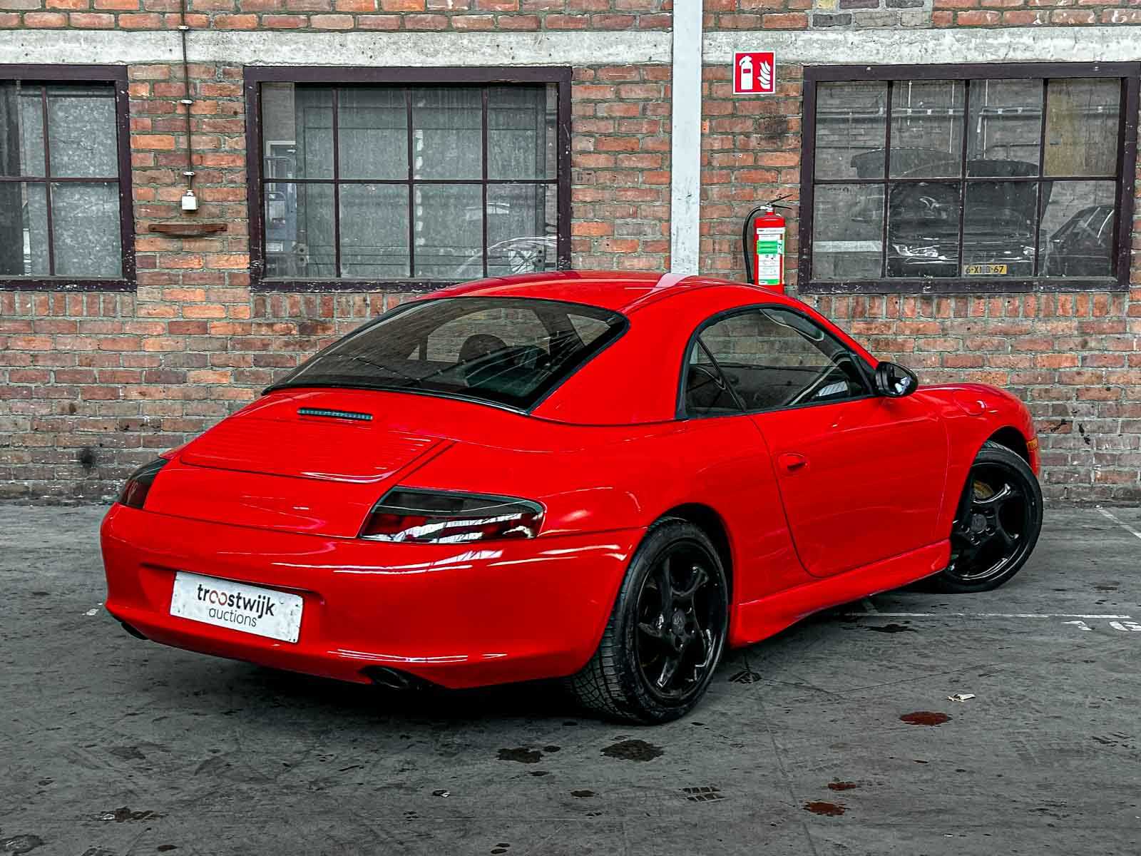 Porsche 911 Cabriolet Carrera 3.4 996 (Hardtop) 300pk 2001 Youngtimer