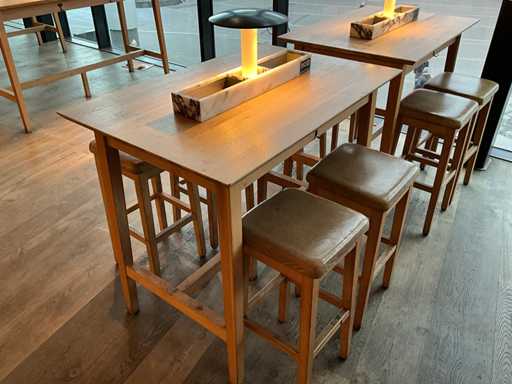 Hutten - Bar table with 4 bar stools