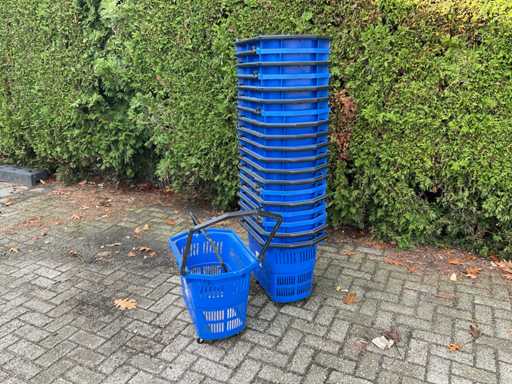 Chariot équipé de ; Roues et porte-bagages (20x)