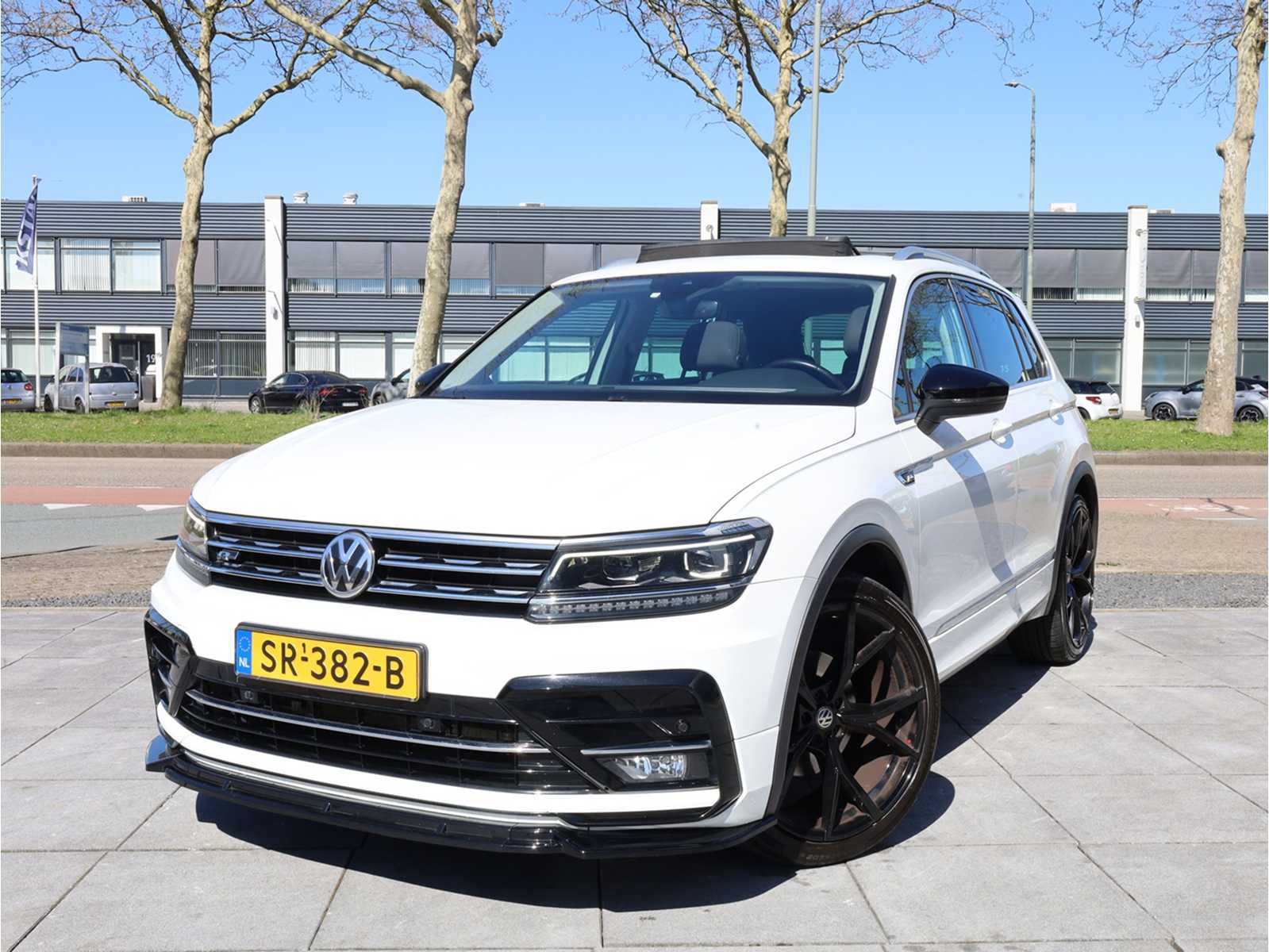 Volkswagen Tiguan 1.4 TSI R-line 2018, SR-382-B