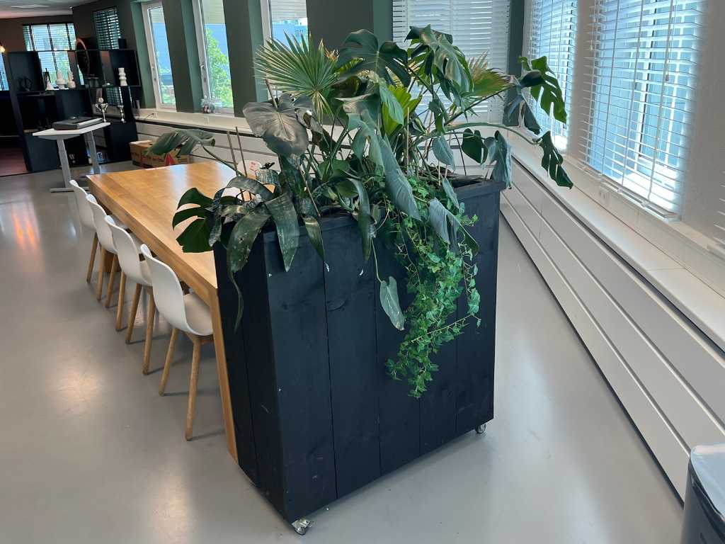 Mașină de plantat mobilă cu plante
