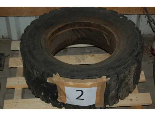 Pneus de chariot élévateur