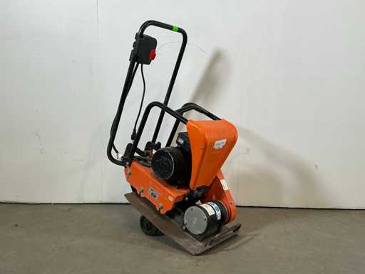 Compacteur à plaques Euro Shatal PC1443E 2015 14 kN