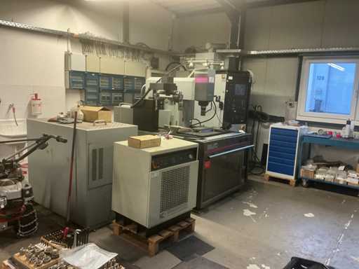MAHO - HS 500 E - Die-sinking EDM machine