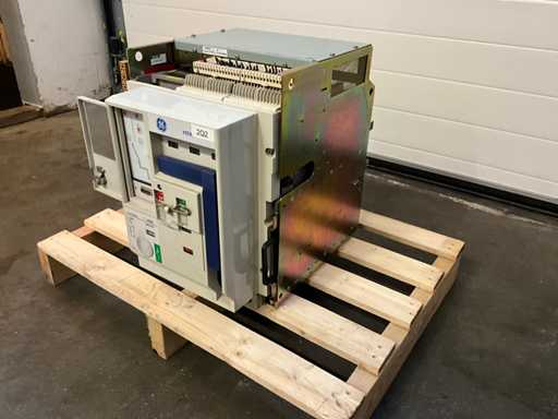 Wyłącznik GE MN31W25 2500 A Air