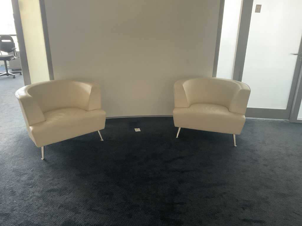 Waiting room chair (2x)