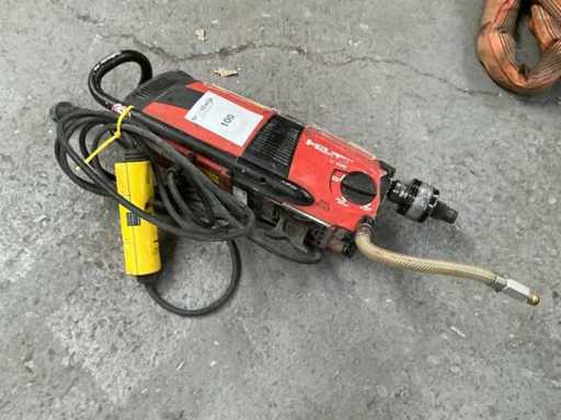 Machine de forage Hilti DD200 à réparer