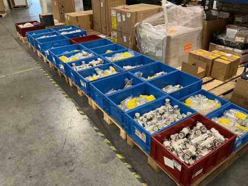 Grande quantité de raccords à presse Alpex