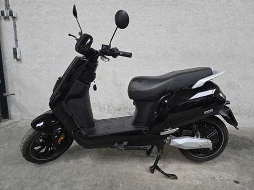 IVA - Snorscooter - E-GO S5 - elektrische 25km uitvoering fhj06r