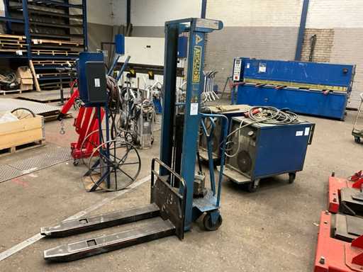 1995 Armanni EuroBeta M 120/1600 Hand hydraulische stapelaar