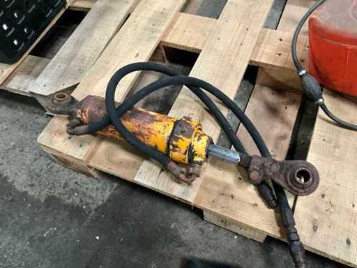 Hydrauliczne ogniwo górne