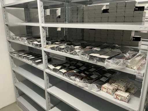 Un set de diverse elemente de instalare