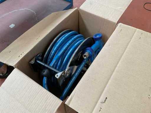 Carrete de manguera de agua de acero inoxidable con pistola de pulverización