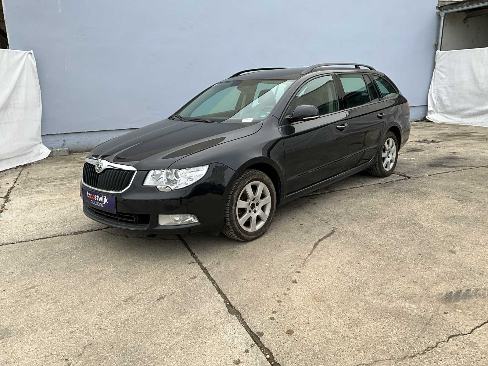 Skoda – Superb – Car – 2011