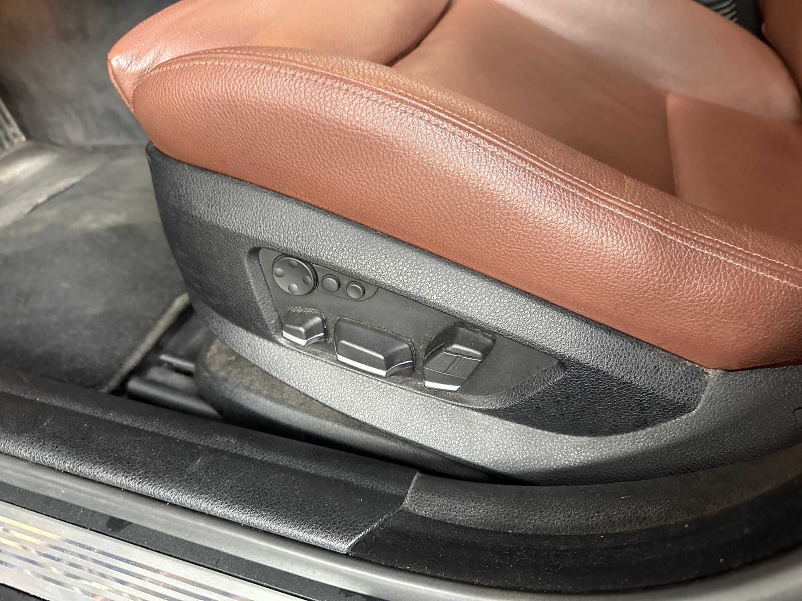 BMW 550i 4.4 V8 High Executive M-Sport F11 408pk 2011 5-serie Touring, HP-259-J