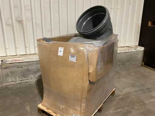 Batch of PVC couplings