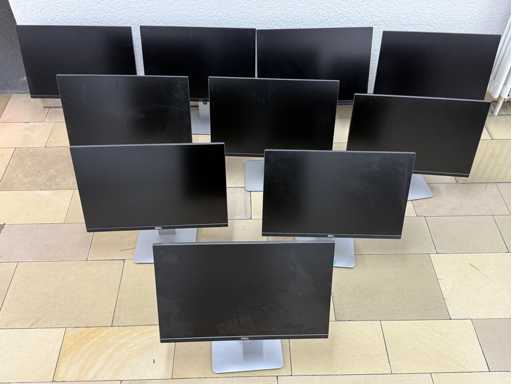 DELL 10 Screens/ Monitors 