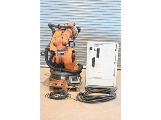 Lot Industrial Robot 5 Pieces KUKA KR240 L180-2 2000 + (V)KRC2 ed05 + Panel 00-130-547