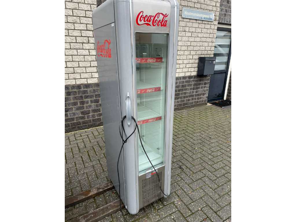 Coca Cola - Schładzanie napojów - Lodówka
