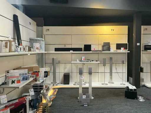 Shop furniture (13 running meters)