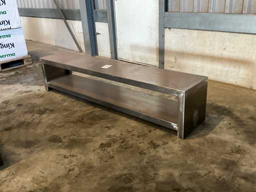 Ablagetisch für Brennholz