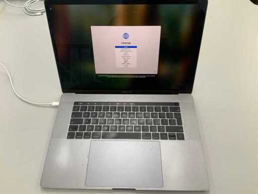 Apple A1990 MacBook Pro da 15 pollici MR932N/A