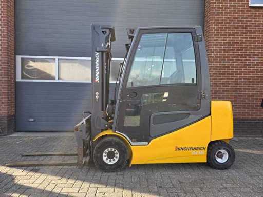 2015 Jungheinrich EFG 425K 2500KG Fork Adjuster Forklift