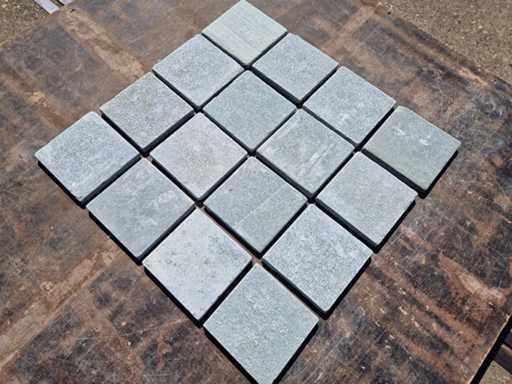 Natursteinplatten (ca. 36 m²)